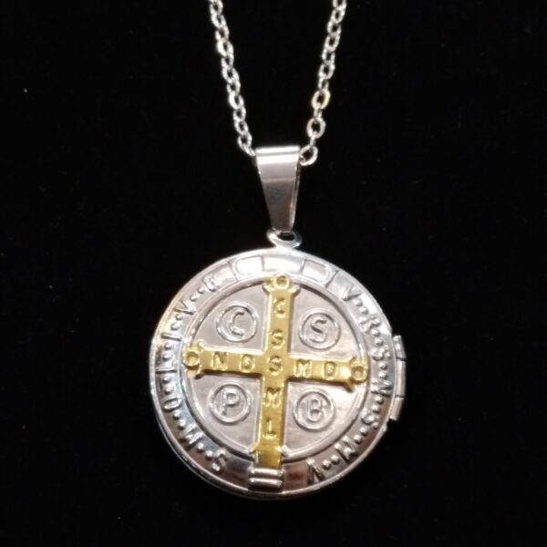 COLLANA-SIGILLO DI SAN BENEDETTO (APRIBILE) - immagine 2