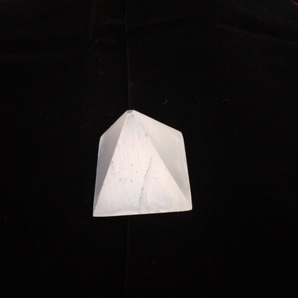 PIRAMIDE PICCOLA IN SELENITE-CM 5