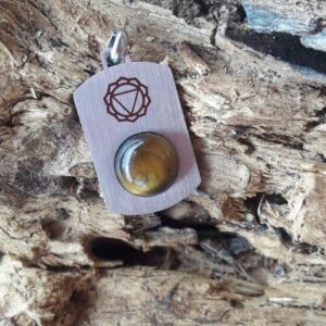 CIONDOLO IN ACCIAIO CON OCCHIO DI TIGRE - 3 CHAKRA