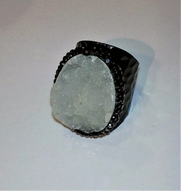 ANELLO FASCIA IN QUARZO IALINO