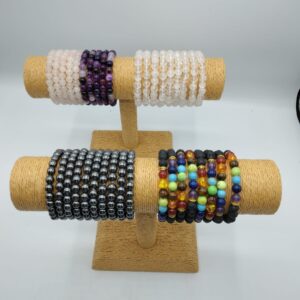 BRACCIALE CON PERLE IN PIETRA
