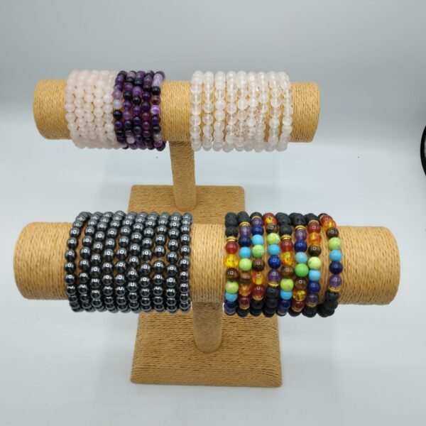 BRACCIALE CON PERLE IN PIETRA