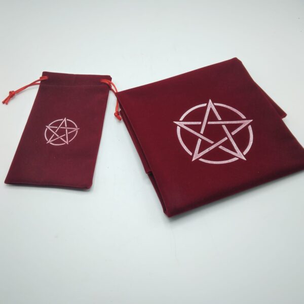 SET PANNO ROSSO CON PENTAGRAMMA - immagine 2