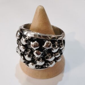 ANELLO A FASCIA CON TESCHI