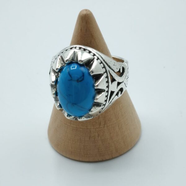 ANELLO CON HOWLITE TURCHESE- Misura 8