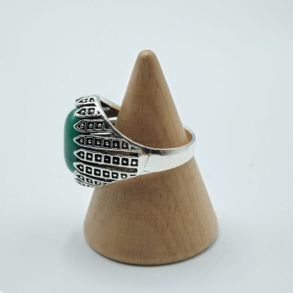 ANELLO CON HOWLITE VERDE-Misura 8 - immagine 2