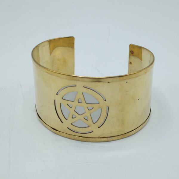 BRACCIALE LARGO OTTONE CON PENTACOLO