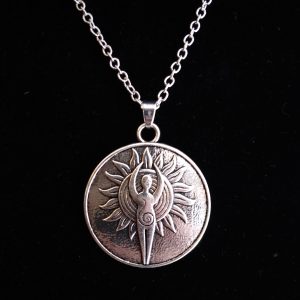 COLLANA CON CIONDOLO SOLE E DEA