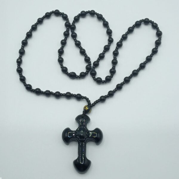 COLLANA CON CROCE E PERLE DI OSSIDIANA
