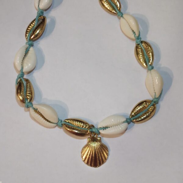COLLANA CON CONCHIGLIE