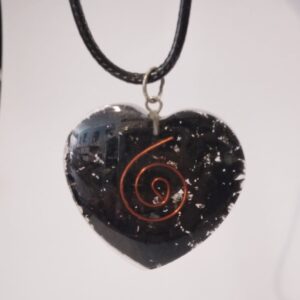 COLLANA CON ORGONE TORMALINA E SPIRALE