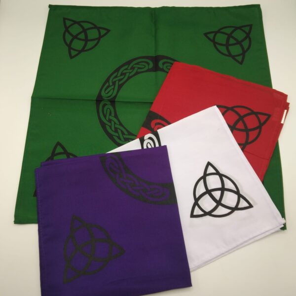 PANNO CELTICO CON TRIQUETRA