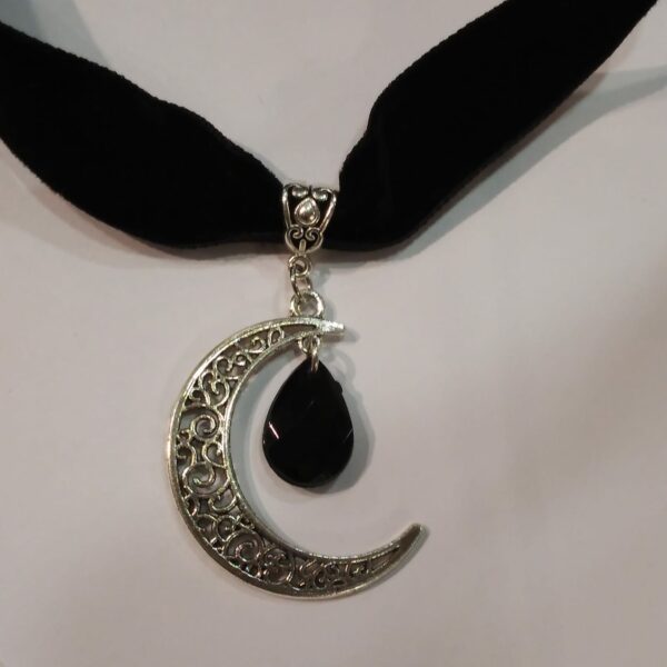 COLLANA CHOKER CON MEZZA LUNA