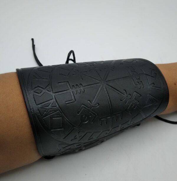POLSINO IN PELLE CON VEGVISIR - immagine 2