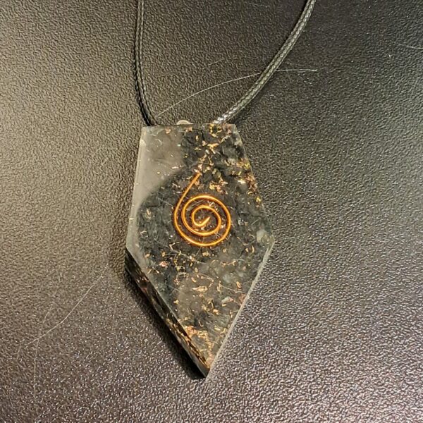 COLLANA ORGONE SPIRALE E TORMALINA